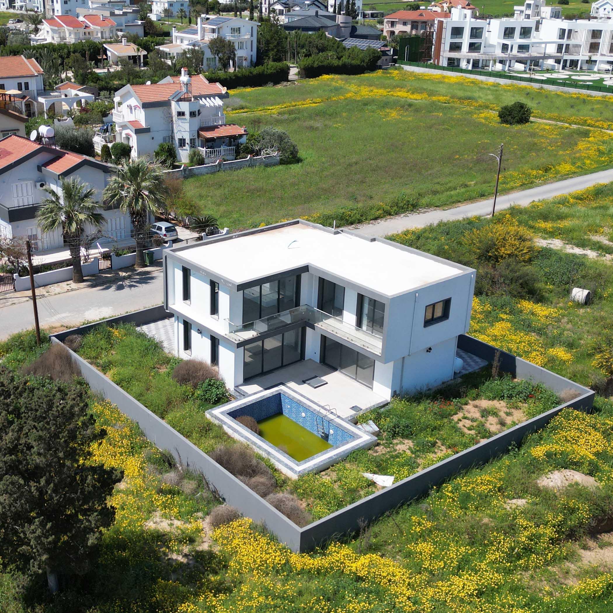 YENİBOĞAZİÇİ ŞOK FİYATA SATILIK VİLLA!